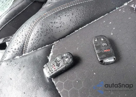 2019 Jeep Compass Latitude 4X4 из США, поврежденный, VIN 3C4NJDBB6KT847782